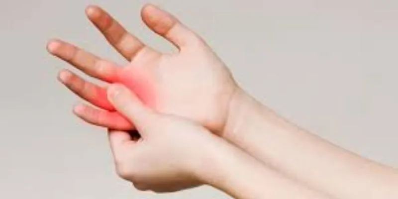 Đau khớp ngón tay