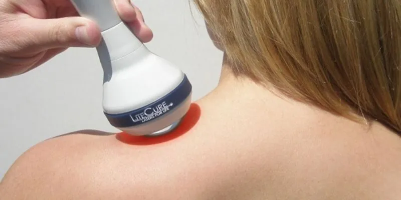 Đi tìm biện pháp xoa dịu cơn đau xương khớp kéo dài